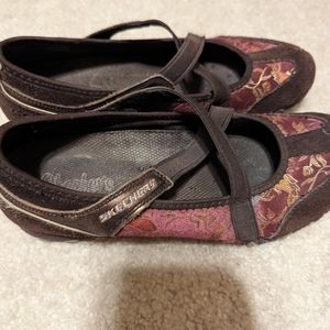 Guc Skechers Mary Janes- pretty pattern